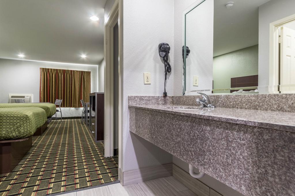 Scottish Inn And Suites Tomball Εξωτερικό φωτογραφία